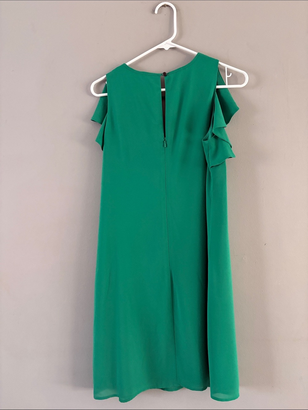 🎊Vince Camuto Emerald Green Ruffle Sleeve Shift Dress - Picture 8 of 8